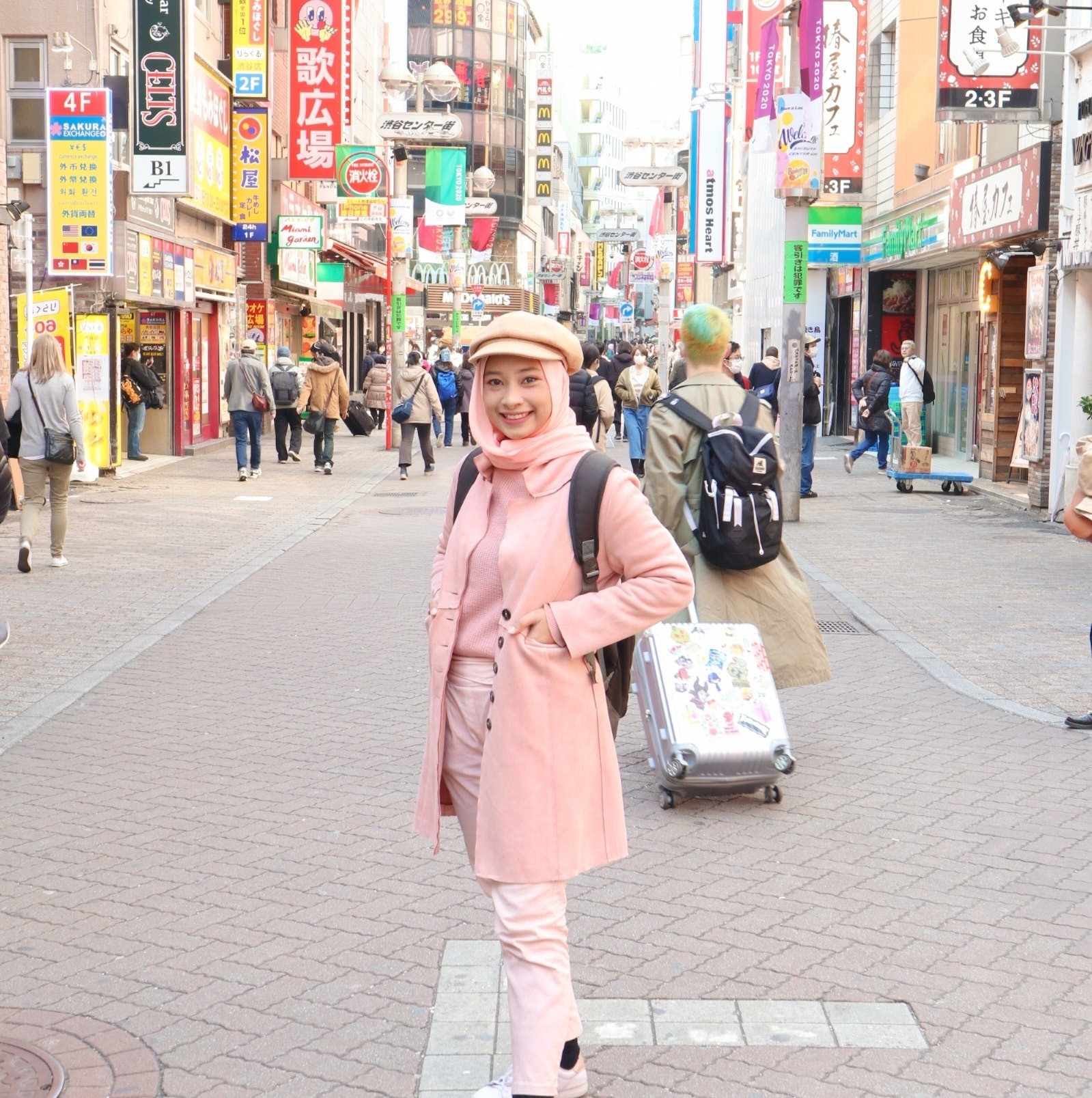 Julia Intan Rohmana Putri