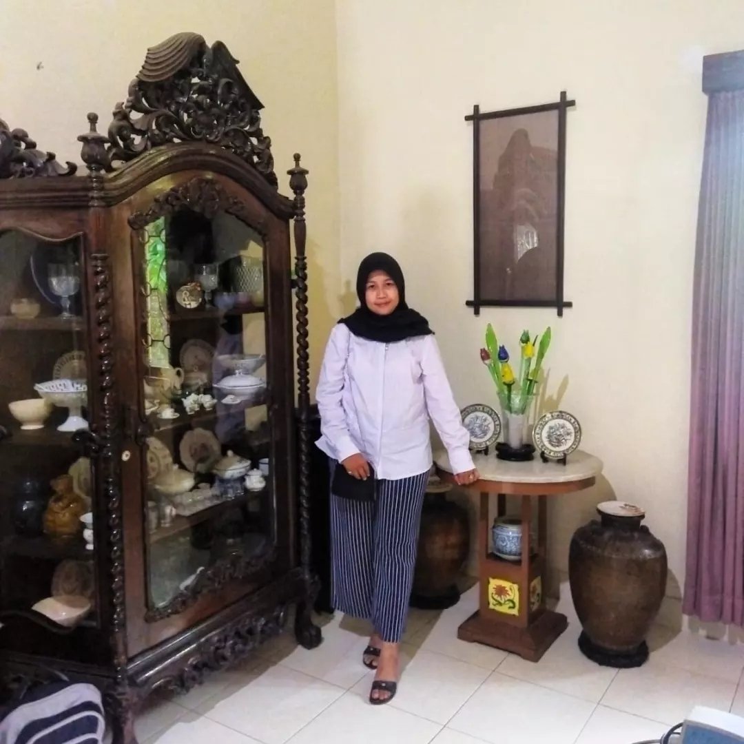 RinieIshak RinieIshak